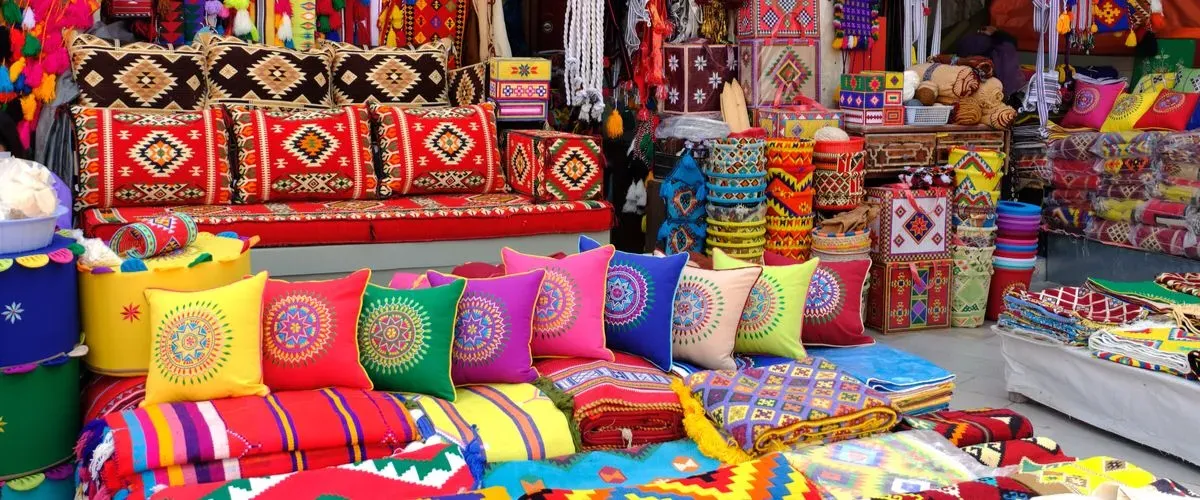 shopping in qatar the top 10 souvenirs to buy from qatar