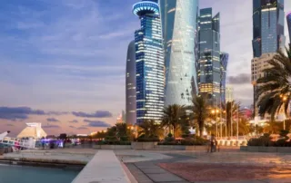 things to do and hotels to stay near doha corniche