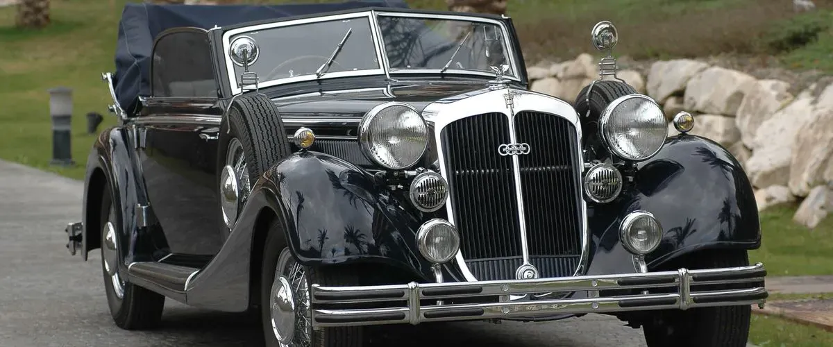 where to find vintage car collections in qatar